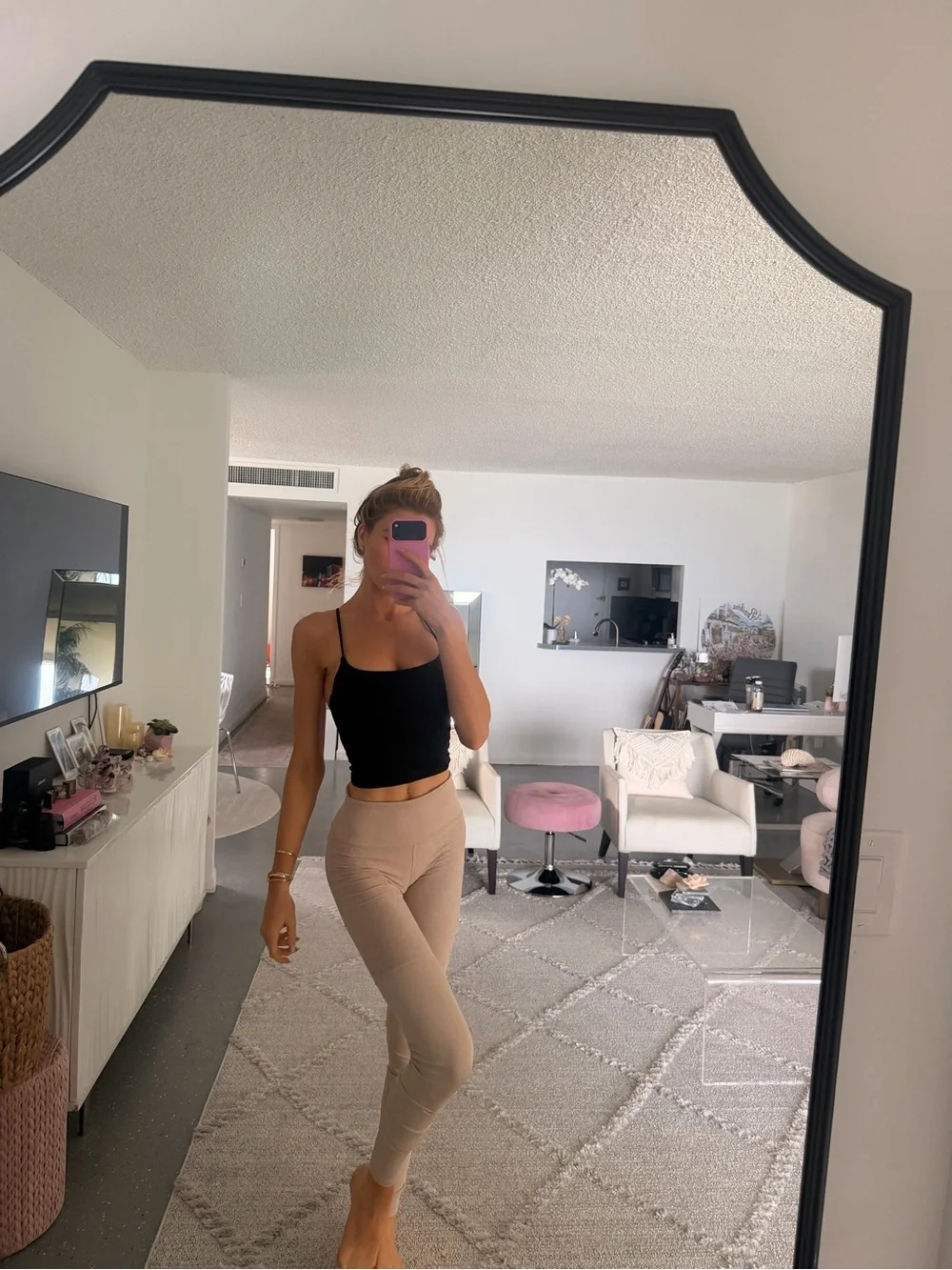 ALO Yoga Light Beige Ribbed Leggings